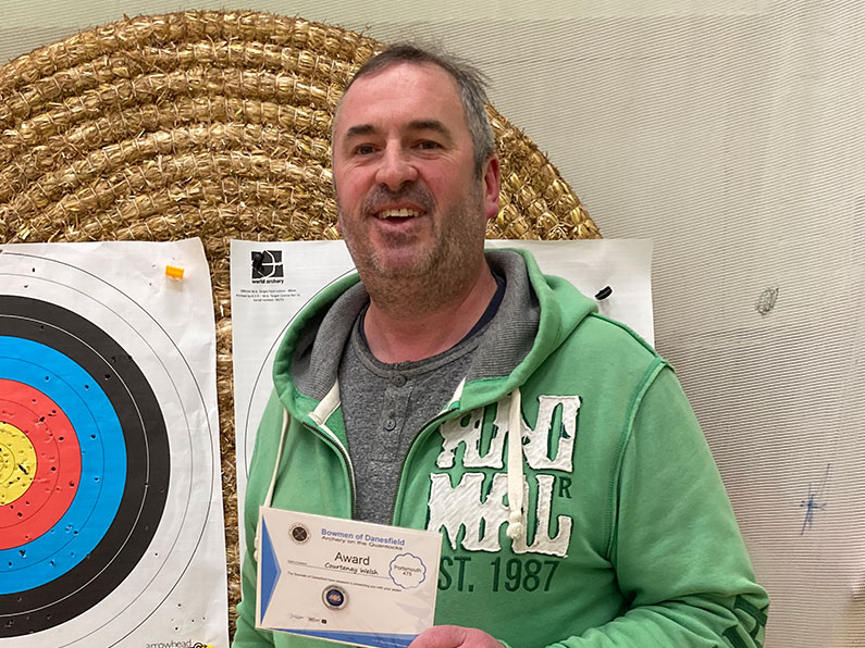 Courtenay with his 475-252 Barebow Award